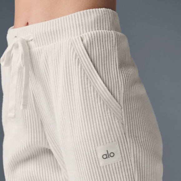 Alo Yoga Muse Sweatpant - Picture 2 of 9